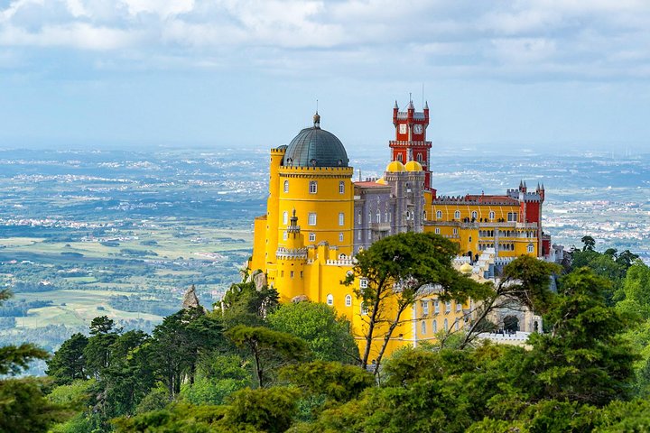 Sintra & Cascais Small Group Tour from Lisbon